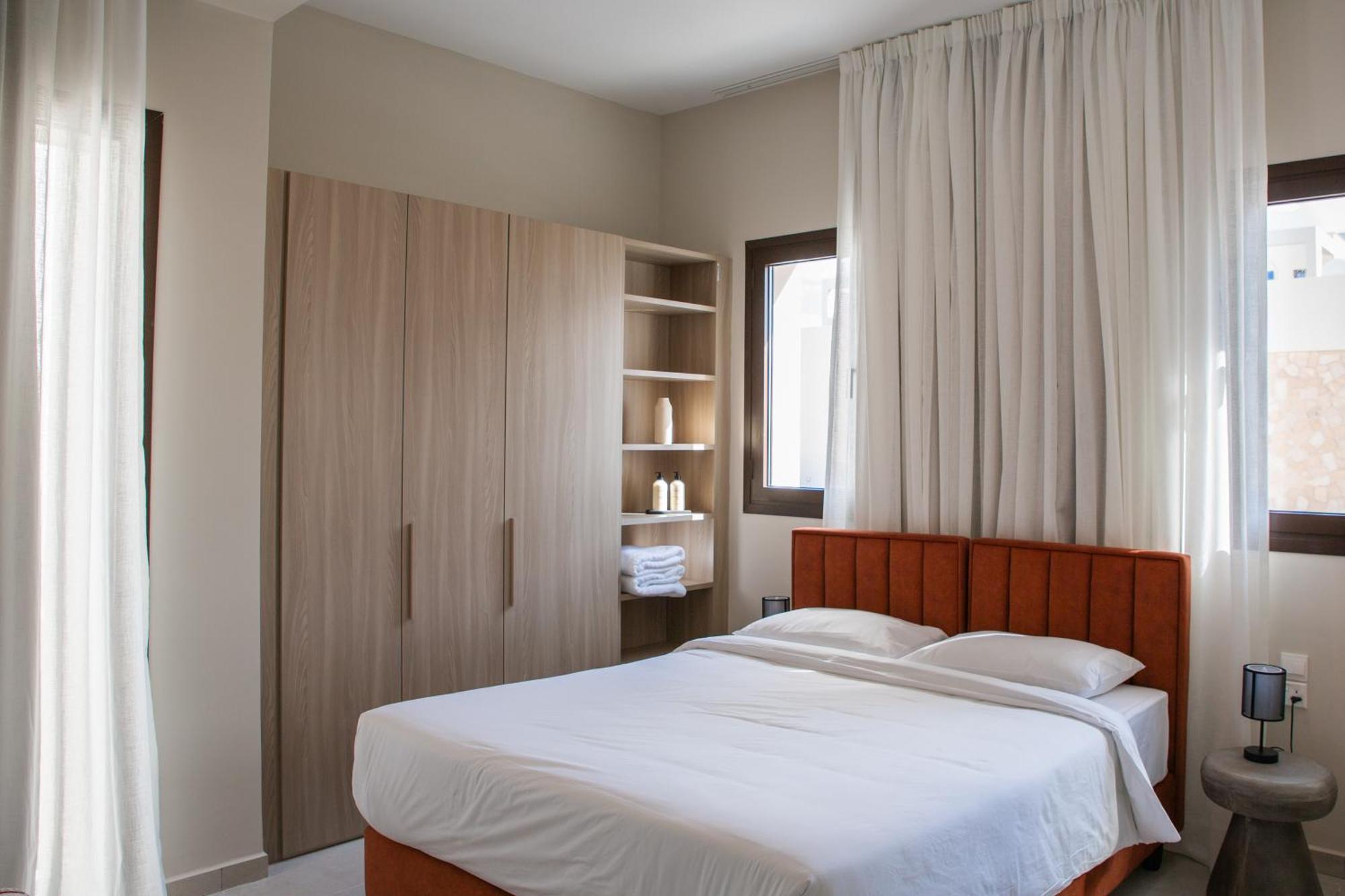 Liv & Co Suites & Villas Oroklini Rom bilde